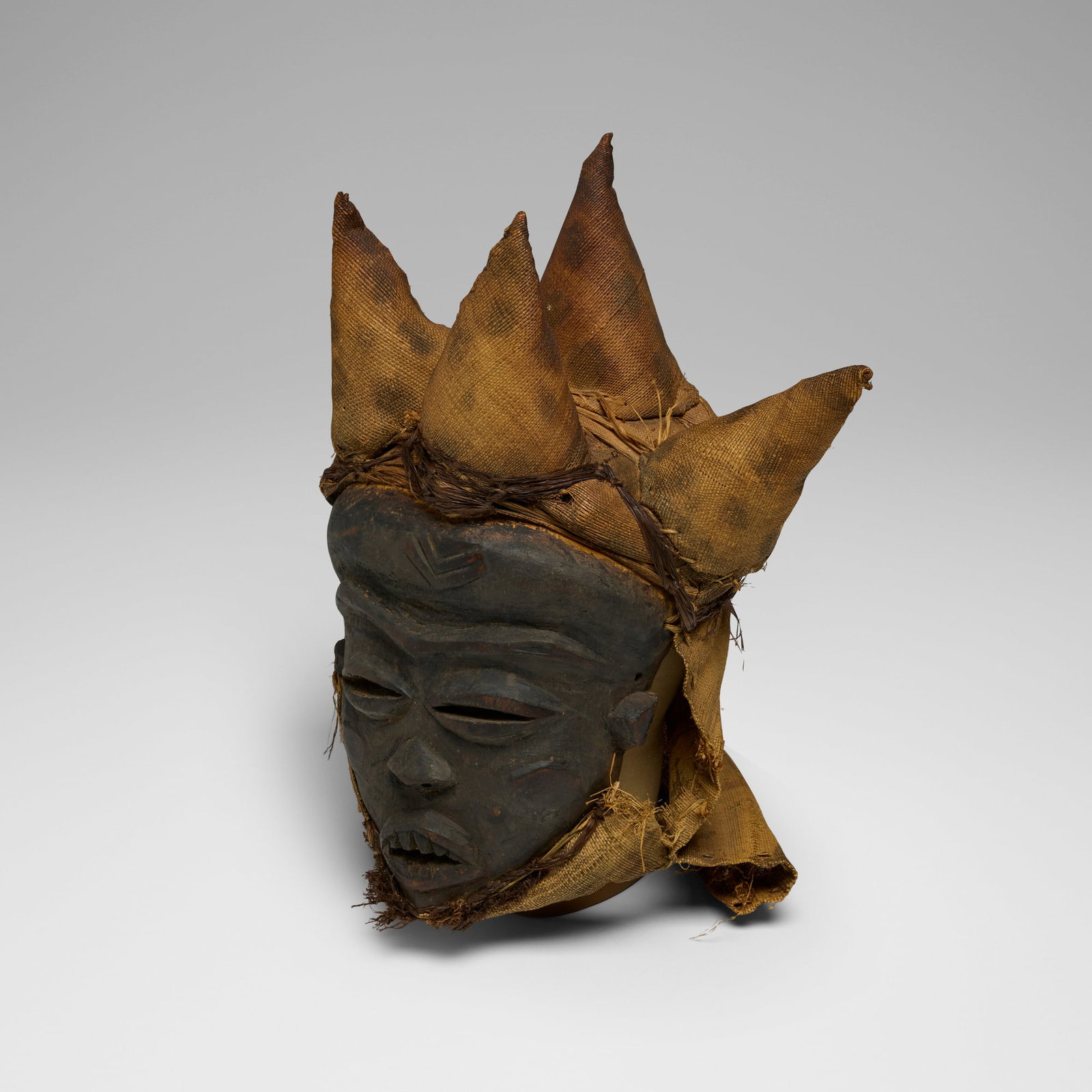 Pende, Mbuya mask - 3