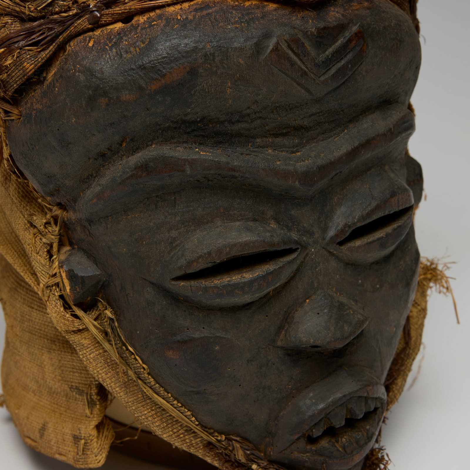Pende, Mbuya mask - 5