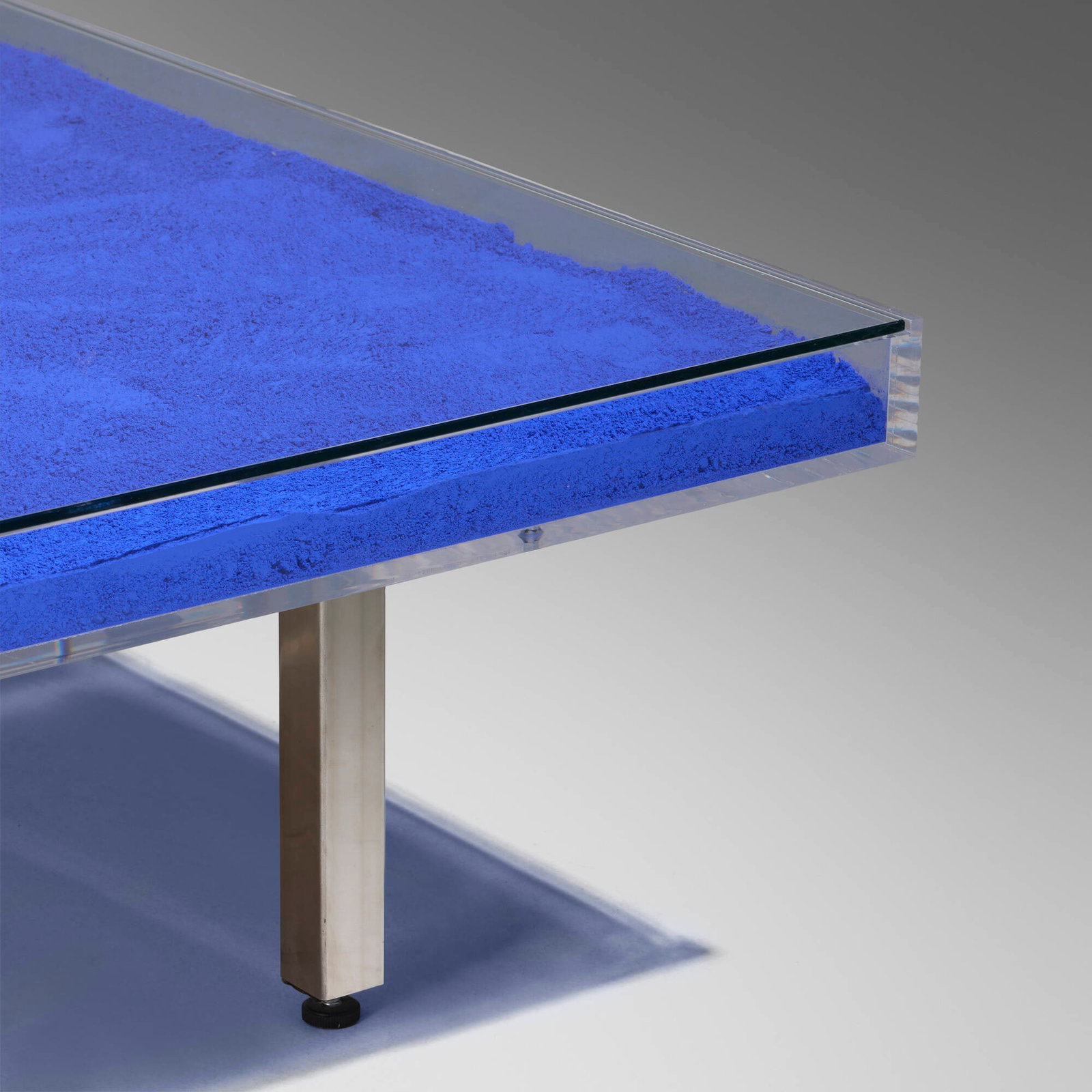Yves Klein, Table Bleue - 4