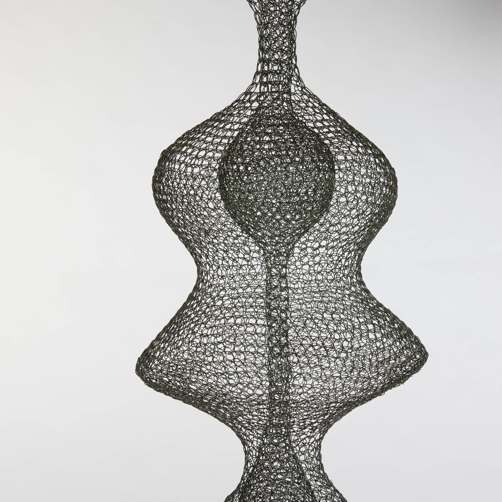 Beatrisa Metlic, 11D24 (Hematite) - 2