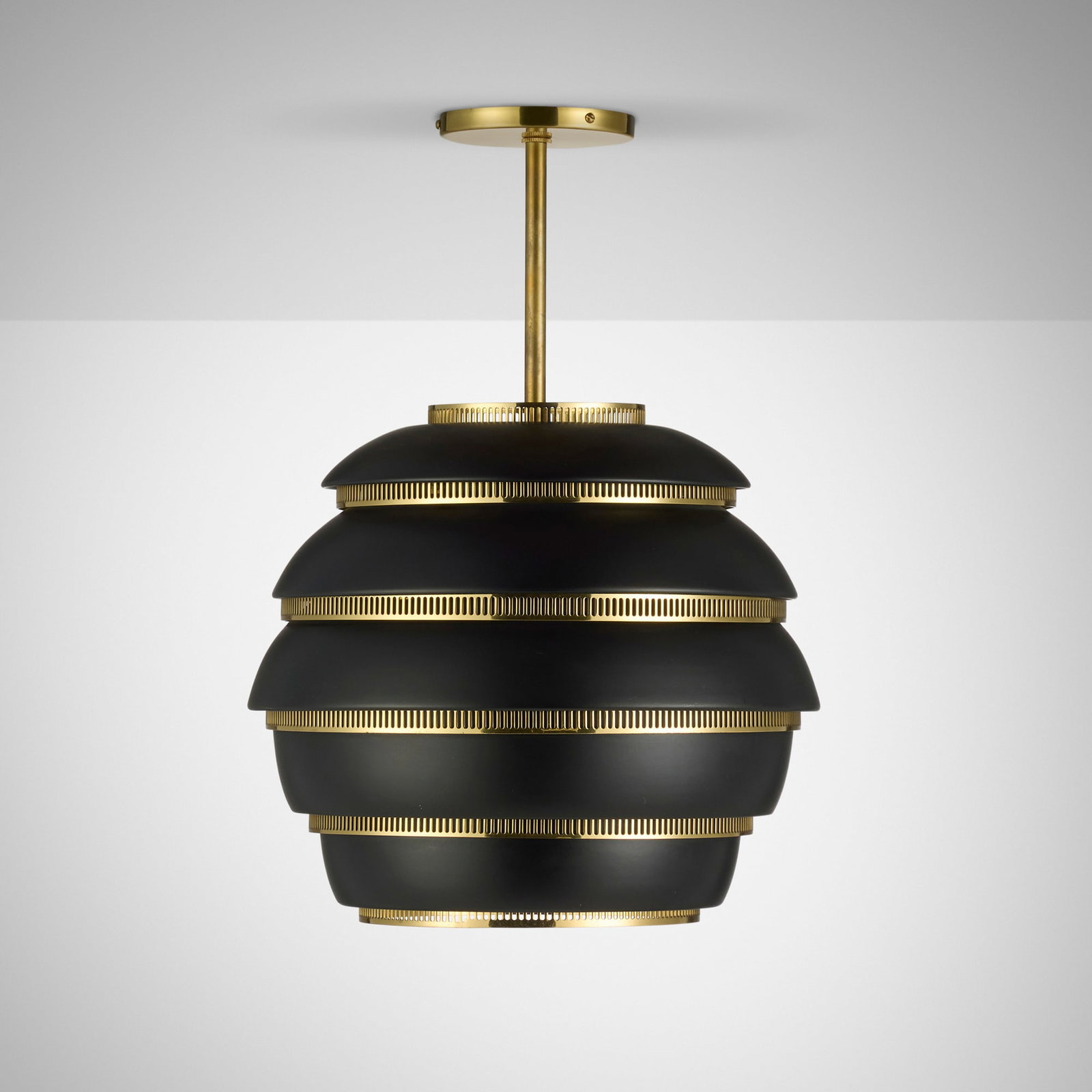 Alvar Aalto, Early and large Beehive ceiling lamp, model A331 (1 of 4)