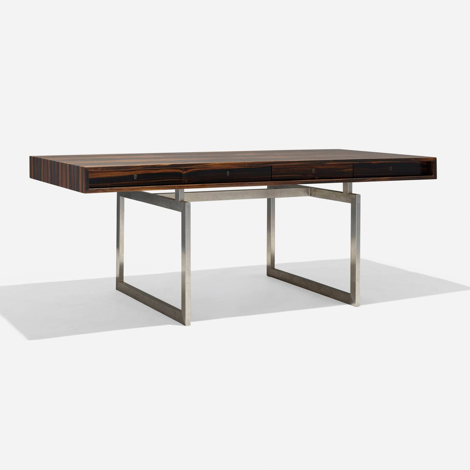 Bodil Kjaer, Executive desk (1 of 6)