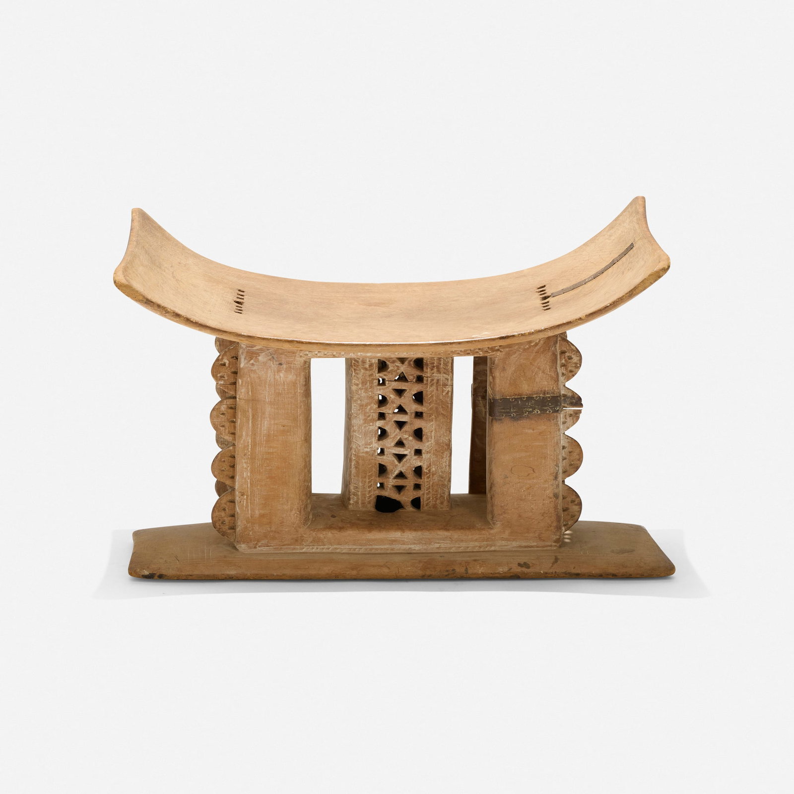 Asante (Ashanti), Asesedwa (prestige stool) (1 of 4)
