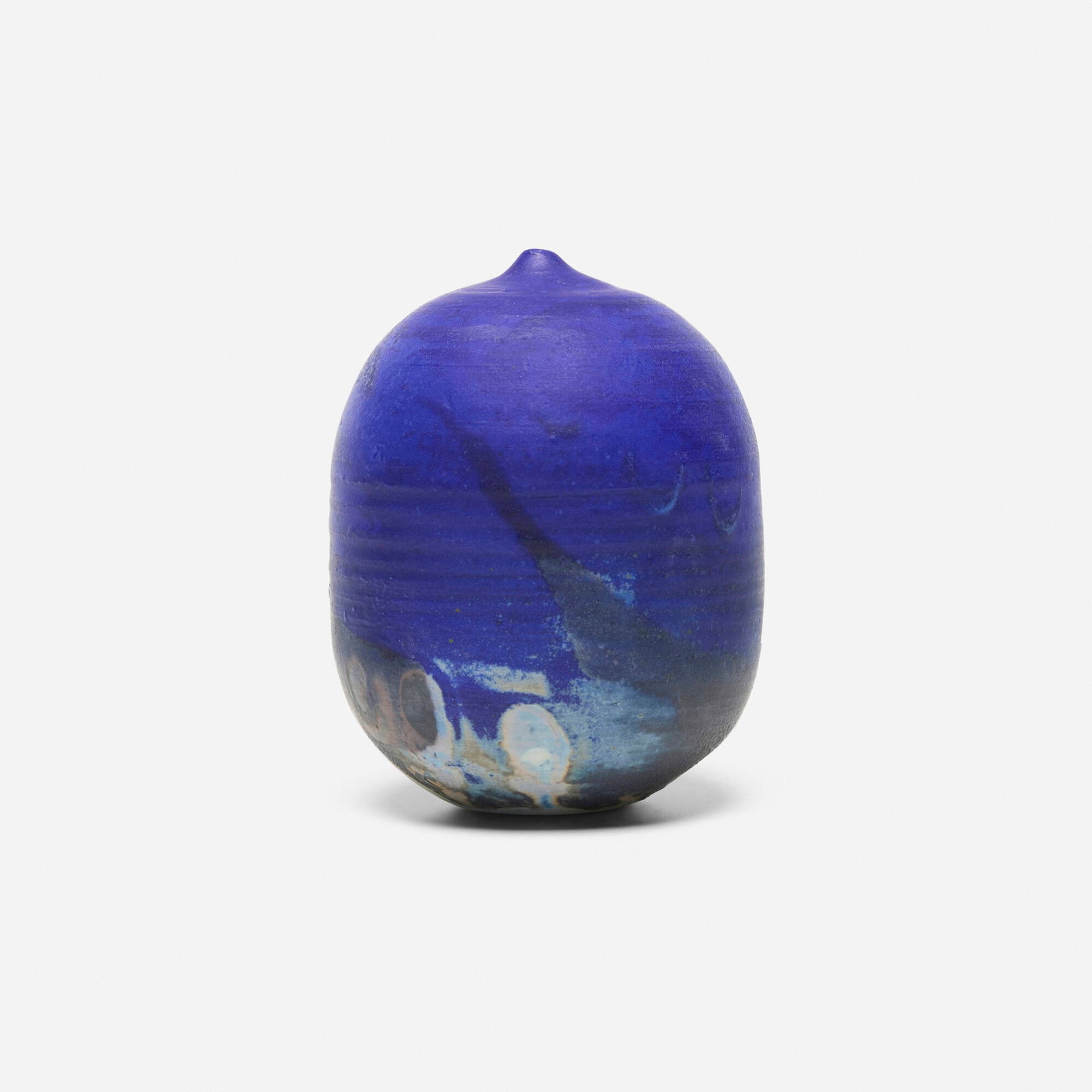 Toshiko Takaezu, Closed Form (with rattle) (1 of 3)