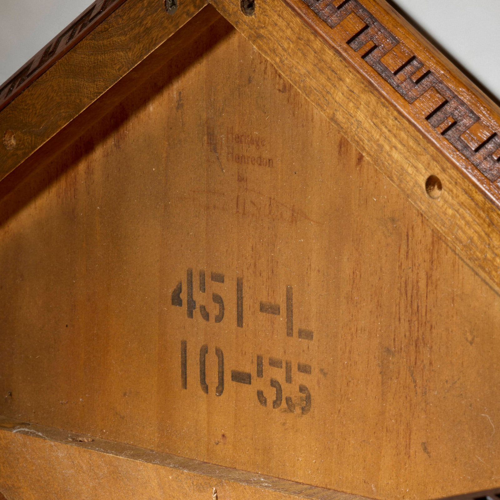Frank Lloyd Wright, Occasional table, model 451-L - 5
