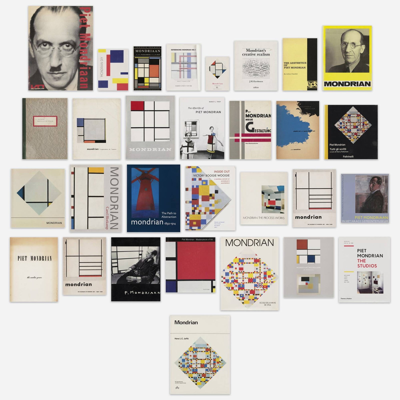 Piet Mondrian monographs, thirty: Piet Mondrian monographs, thirty bound printed paper Provenance: Collection of Michael and Gabrielle Boyd Complete Lot Details Piet Mondriaan, Vrij Nederland, 1995. Staplebound. Spine ha
