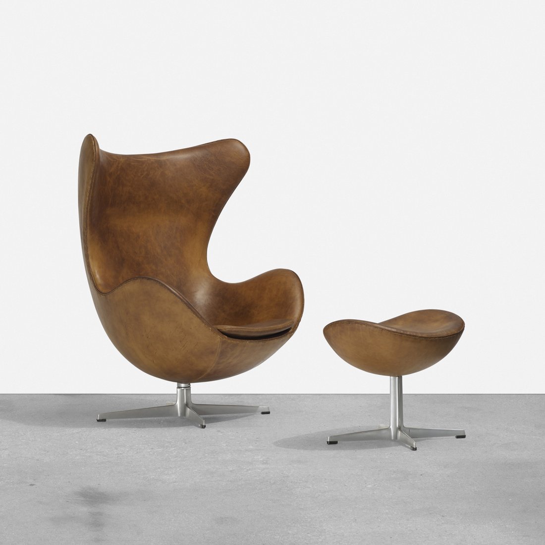 Arne Jacobsen Egg chair and ottoman (1 of 1)