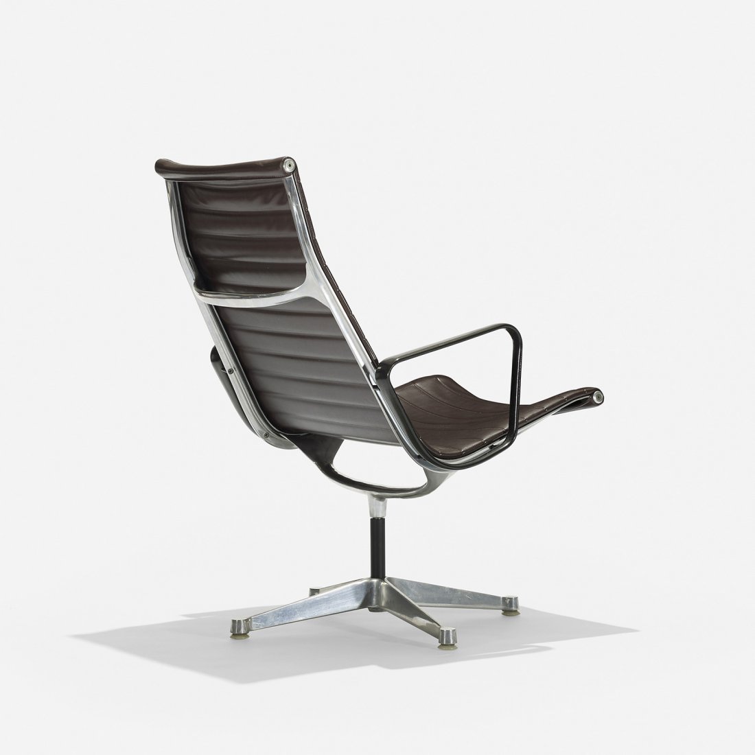 Charles and Ray Eames Aluminum Group lounge chair (1 of 4)