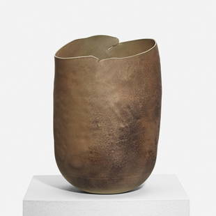 Richard DeVore, Requiem: Richard DeVore Requiem USA, c. 1980 glazed stoneware 11 w x 10 d x 16 h in (28 x 25 x 41 cm) Provenance: Acquired in 1997 from Helen Drutt Gallery, Philadelphia | Estate of Marion Boulton Stroud,