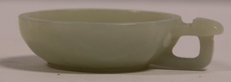 CHINESE CARVED JADE FINGER CUP (1 of 2)