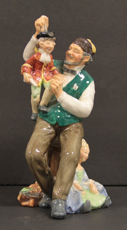 Royal Doulton Figure The Puppet Maker HN 2253 (1 of 7)