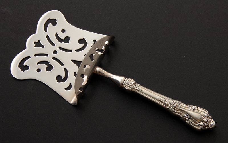 LUNT STERLING SILVER ASPARAGUS SERVER (1 of 5)