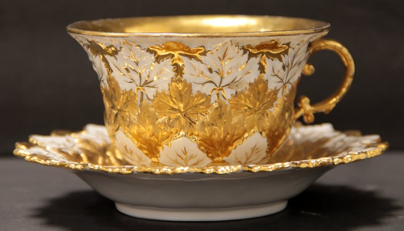 MEISSEN PORCELAIN CUP & SAUCER SET (1 of 5)