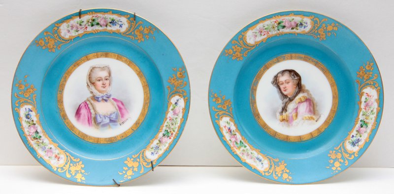 PAIR OF SEVRES BLUE PORCELAIN PORTRAIN PLATES (1 of 8)
