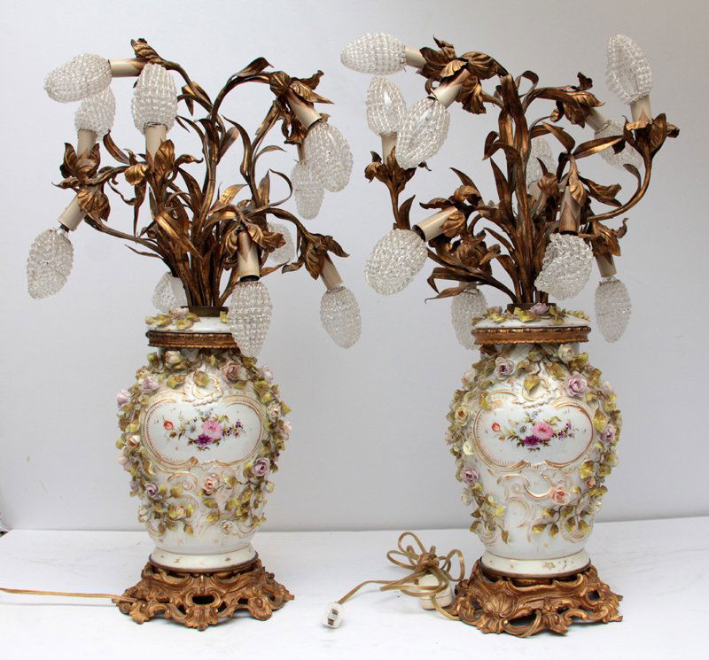 PAIR 19TH C GERMAN PORCELAIN AND BRONZE DRESSDAN LAMPS (1 of 8)
