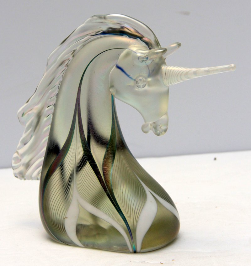 STUART ABELMAN ART GLASS UNICORN SCULPTURE (1 of 4)