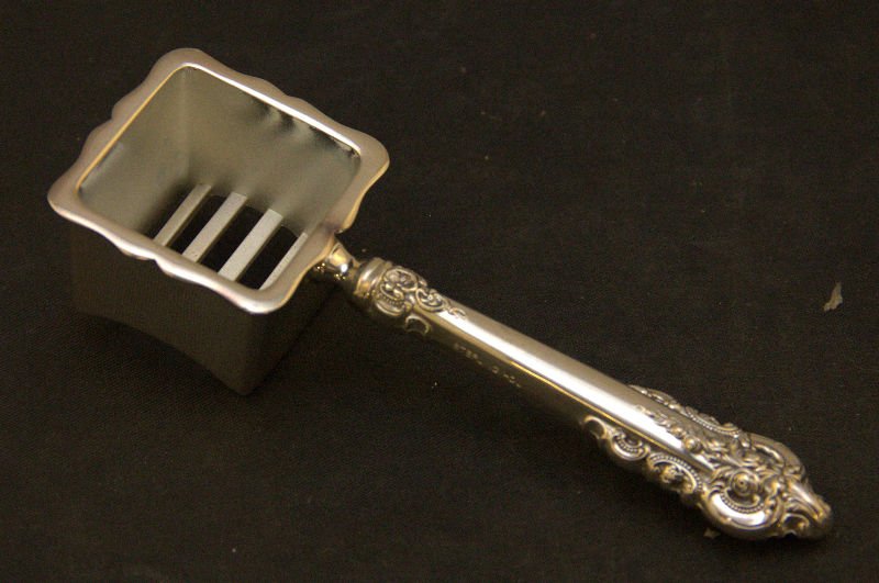Wallace Silversmiths "Grand Baroque" Butter Applicator (1 of 3)