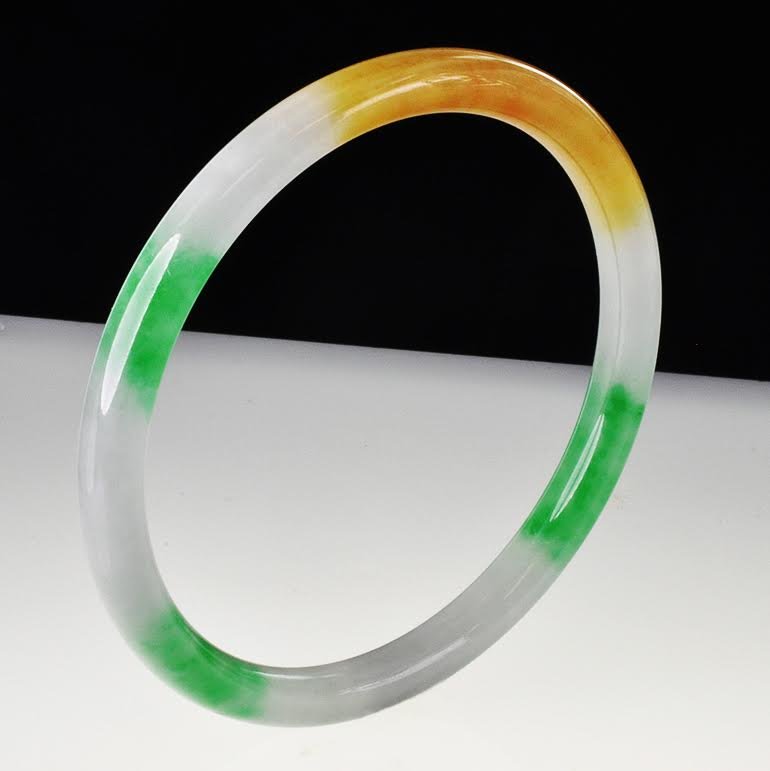 This is an exquisite antique jadeite jade bangle (1 of 1)