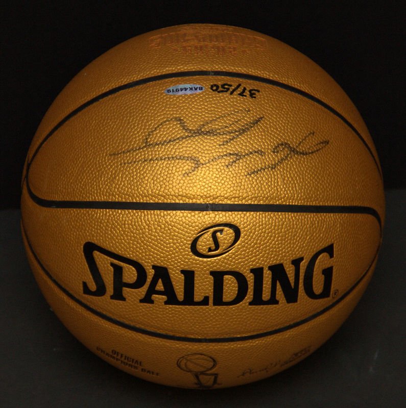 Kobe Bryant - Signature Basketball (1 of 3)