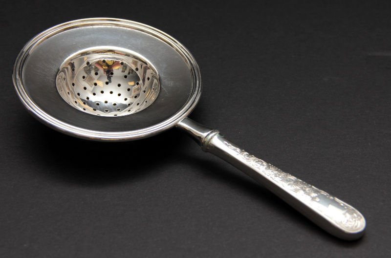 Stieff Sterling Old Maryland Engraved Tea Strainer (1 of 5)