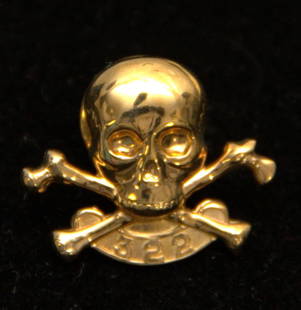 Skull and Bones Pin: 14kt yellow gold Tiffany vintage skull and bones "322" Yale University fraternity lapel pin.