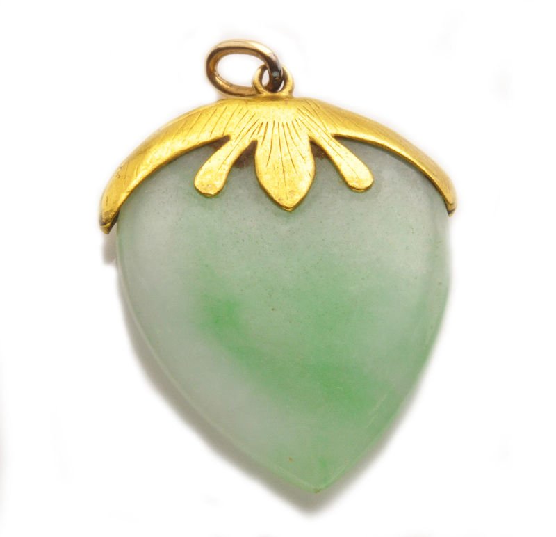 1950's 22k yellow gold jadeite jade pendant (1 of 1)