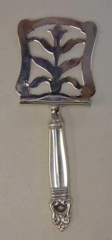 Royal Danish Sterling Handle Petit Four (1 of 1)