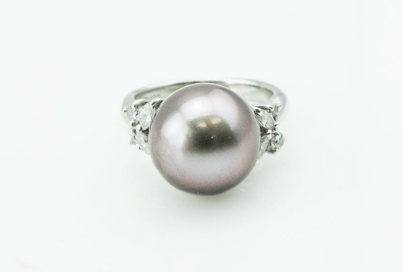 Platinum & Diamond Tahitian black Pearl Ring (1 of 1)