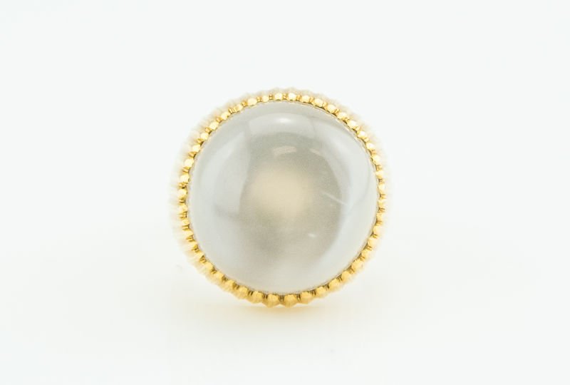 1950's Retro 18k Yellow GOld Cats Eye Moonstone: 1950's Retro 18K Yellow Gold Cats Eye Moonstone; Moonstone 13.55mm; 5.20dwt; . Size 4.