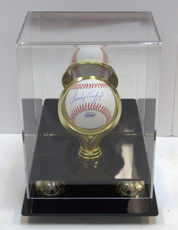 Sandy Koufax Autograph Baseball in Display Case (1 of 2)