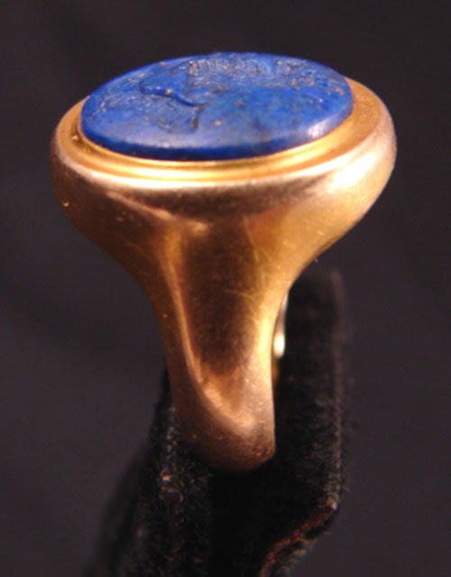 I seek higher things, Altiora Peto Signet Ring - 2