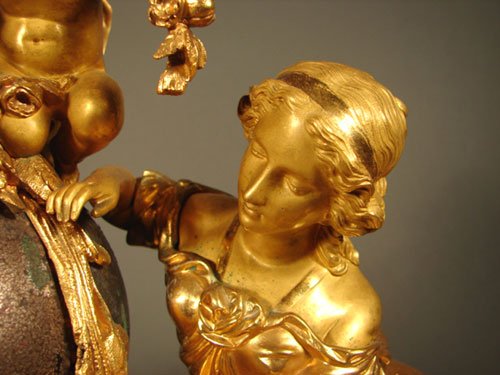 Antique French Figural Gilt Bronze Mantle Clock. - 4