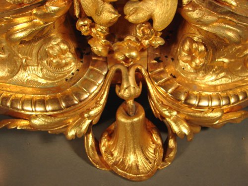 Antique French Figural Gilt Bronze Mantle Clock. - 5