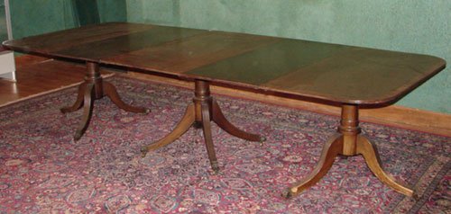 Federal Period Mahogany Banquet Table, triple ped