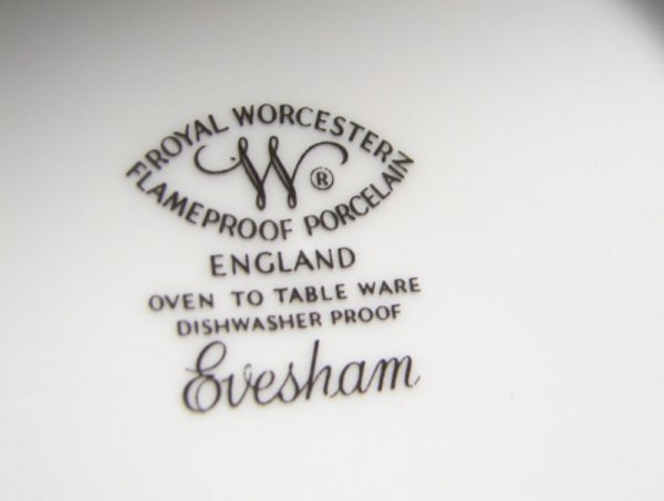Royal Worcester Evesham Fine Porcelain Dinner Ser - 5
