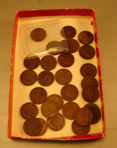 29 Indian Head Cents includes one 1906 UNC