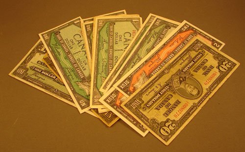 Sixteen Canada notes: thirteen $1 (two 1937 poor