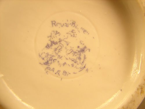 Royal Bayreuth Tapestry Polar Bear Vase. Slight we - 6