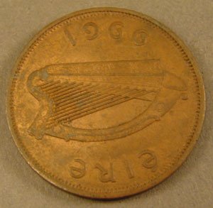 Metal box of Irish 1 and 2 cents all copper appro - 3