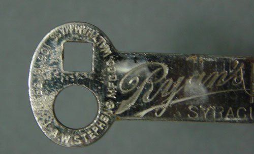 Ryan's Pure Beers Syracuse NY Antique Bottle Open - 4