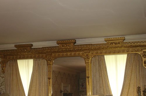 Antique Gilt Pier Mirror with double valence. - 4