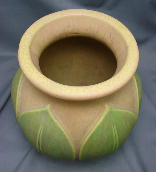 Roseville Velmoss Art Pottery Vase. Arts & Crafts - 3