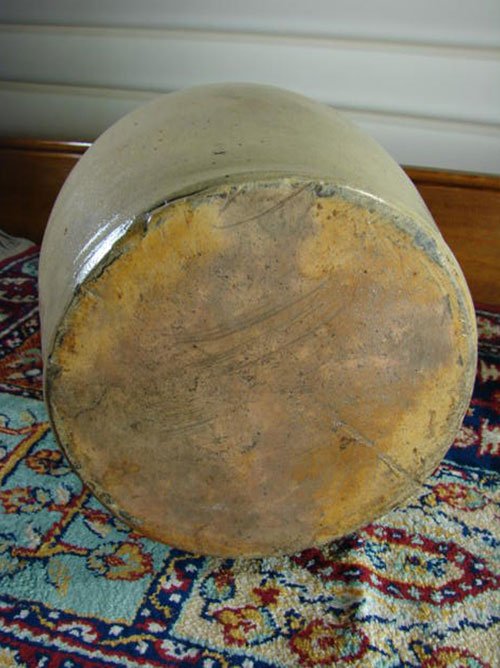 Lyons Signed 1 Gallon Stoneware Jug. 10 1/2" h x 6 1 - 5