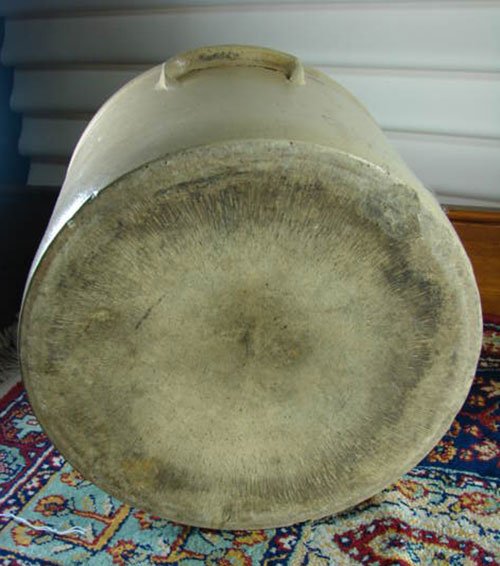Antique stoneware Crock, 2 gallon with cobalt blue n - 4