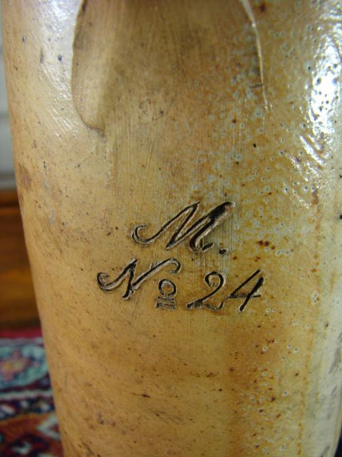 Antique Stoneware Bottle with applied handle. Marke - 3