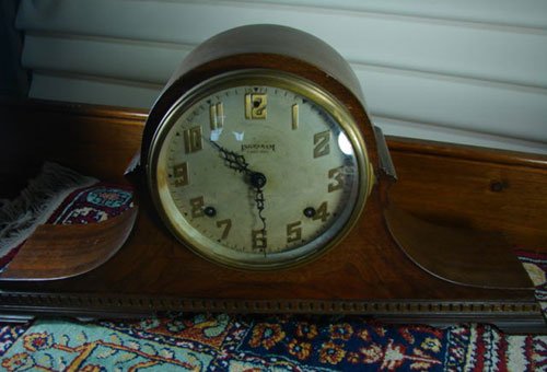 Ingraham Antique Mahogany Mantle Clock, camel back - 2