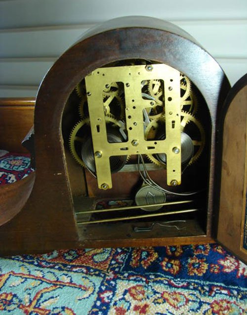Ingraham Antique Mahogany Mantle Clock, camel back - 5
