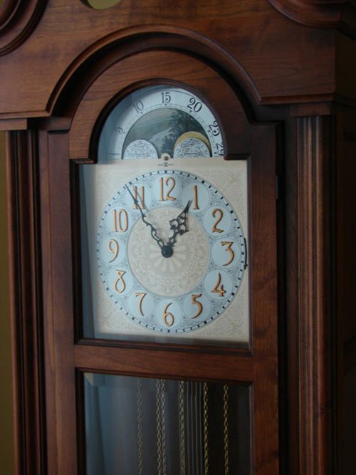 Howard Miller Grandfather's Clock, Colonial style, - 3