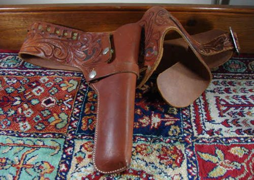 Elaborately Tooled Leather Pistol Holder. Holster m