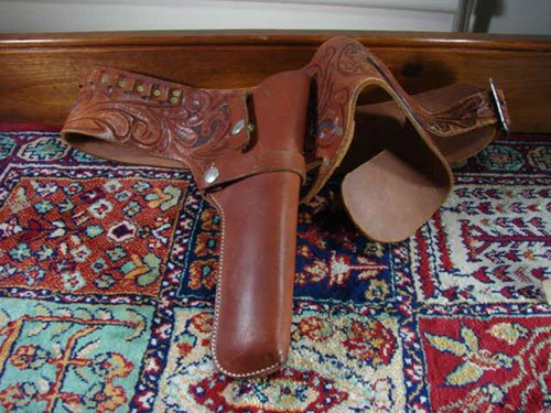 Elaborately Tooled Leather Pistol Holder. Holster m - 2